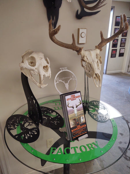Skull Table Stand